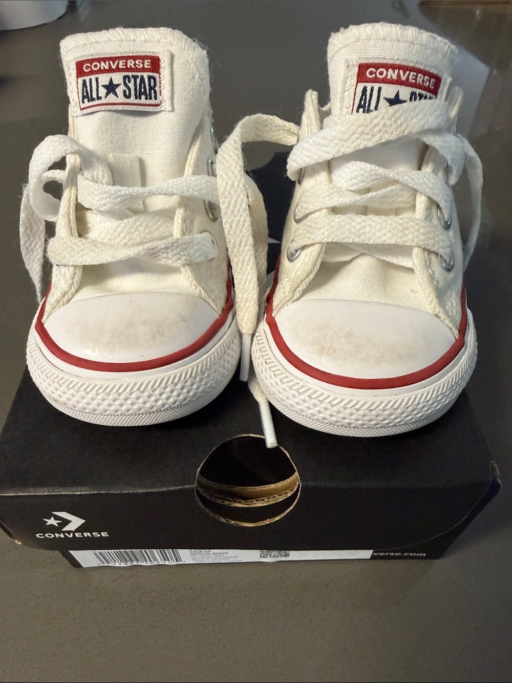 Converse Infant Size 4 White All Star Low-Top Sneakers